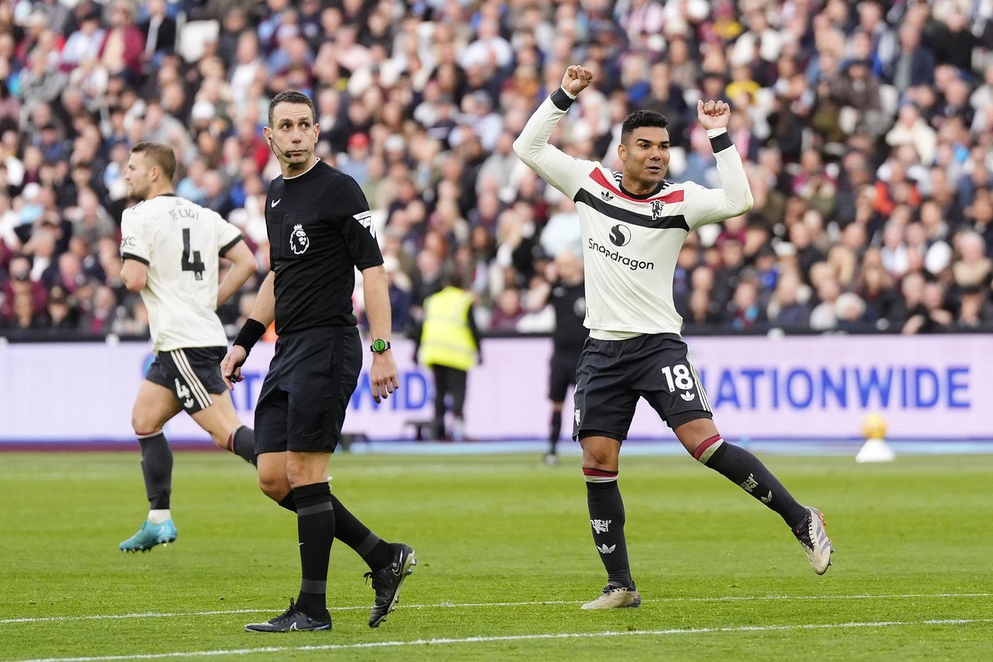 Liverpool fights back for draw at Arsenal after Man United loses again to pile pressure on Ten Hag | iNFOnews.ca