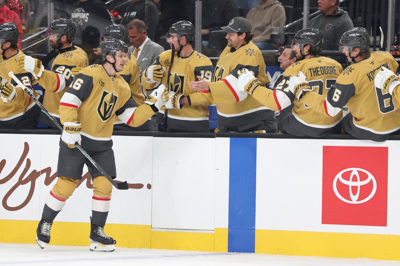 William Karlsson scores twice to help Golden Knights beat Bruins 6-5 | iNFOnews.ca