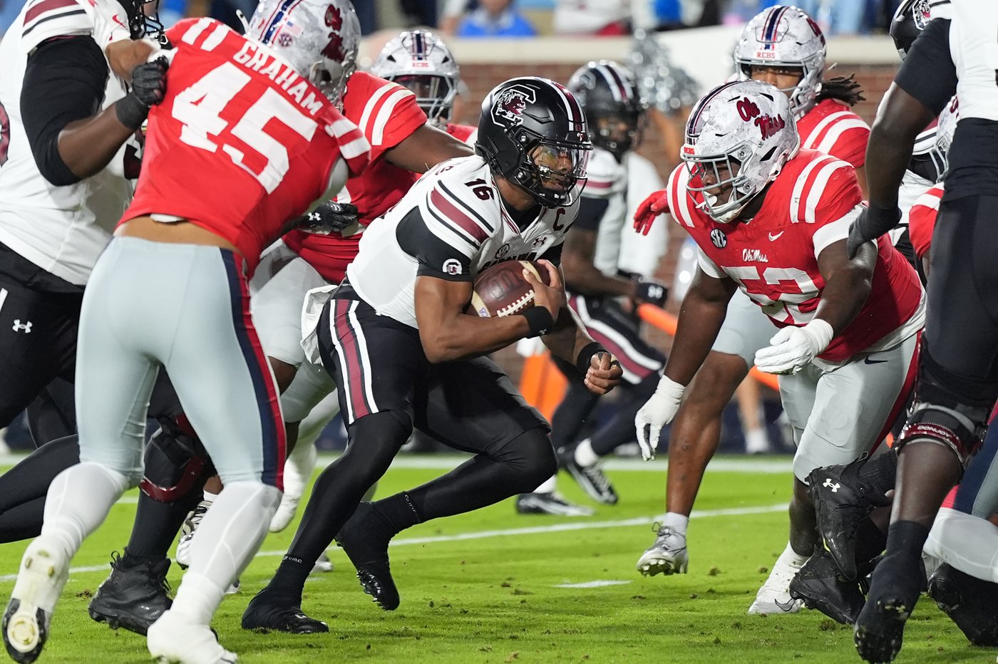 Ole Miss defense shines with 6 sacks, 2 interceptions in 30-14 win over South Carolina | iNFOnews.ca Ole Miss defense shines with 6 sacks, 2 interceptions in 30-14 win over South Carolina | iNFOnews.ca