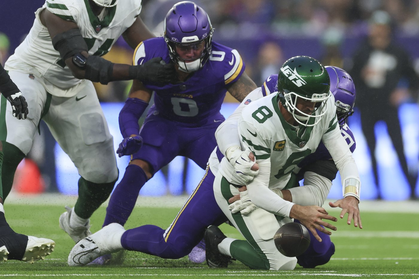 Vikings hold off Rodgers and the Jets for 23-17 win in London to improve to 5-0 | iNFOnews.ca Vikings hold off Rodgers and the Jets for 23-17 win in London to improve to 5-0 | iNFOnews.ca