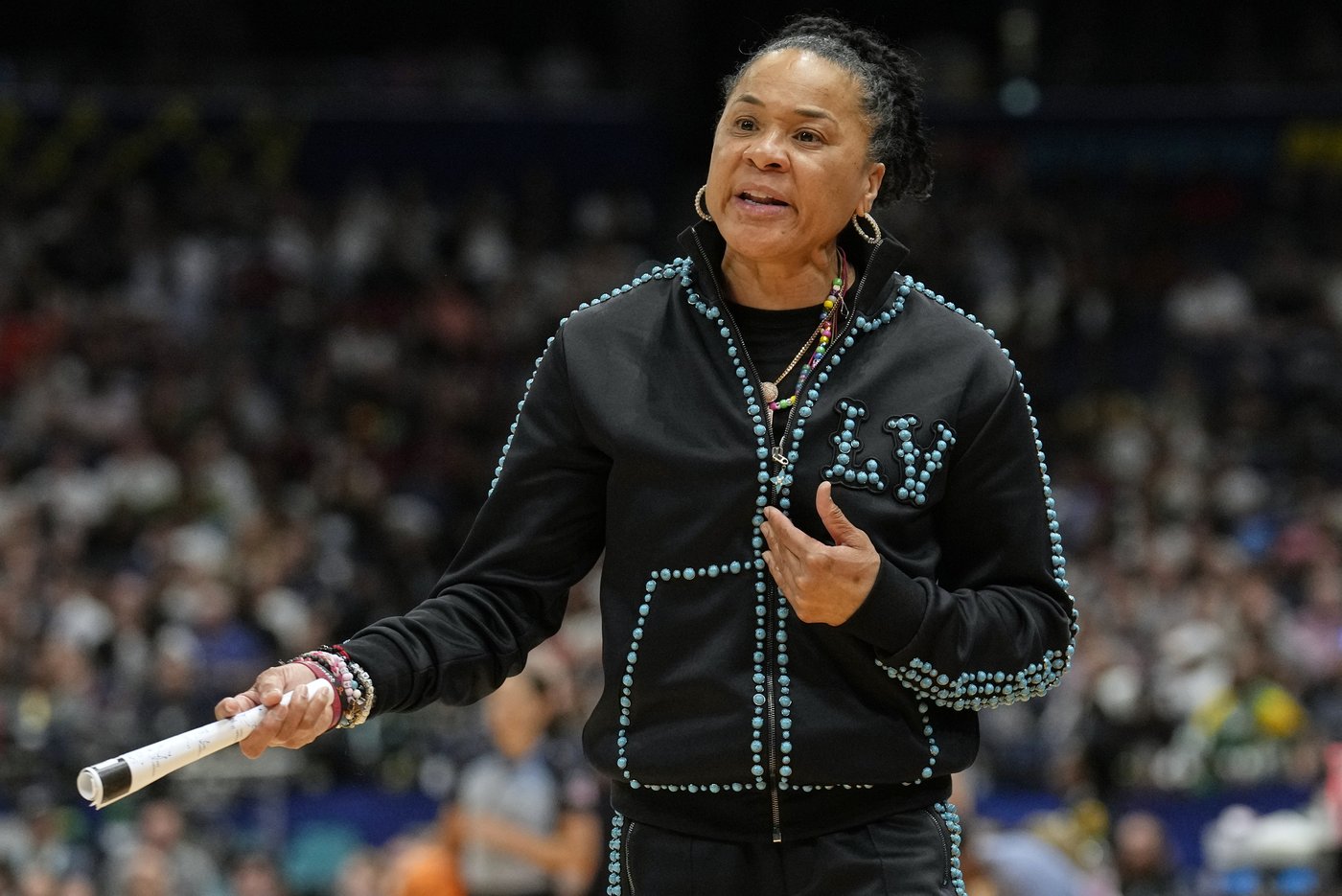 Dawn Staley says she would have left South Carolina for New York Knicks coaching job | iNFOnews.ca
