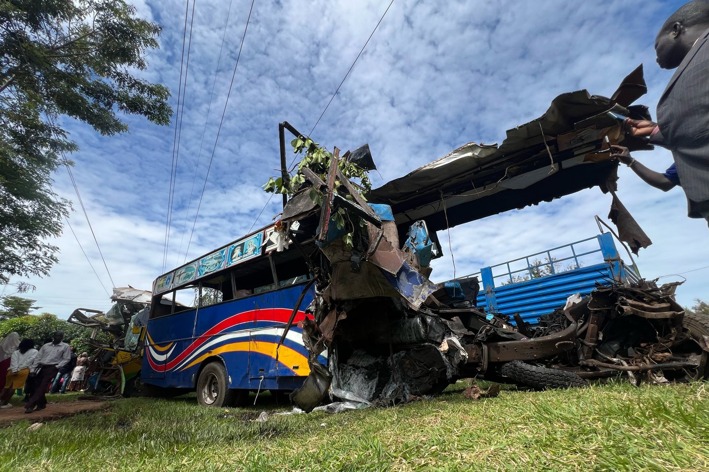 Crash of buses and other vehicles in western Uganda kills 46 people | iNFOnews.ca