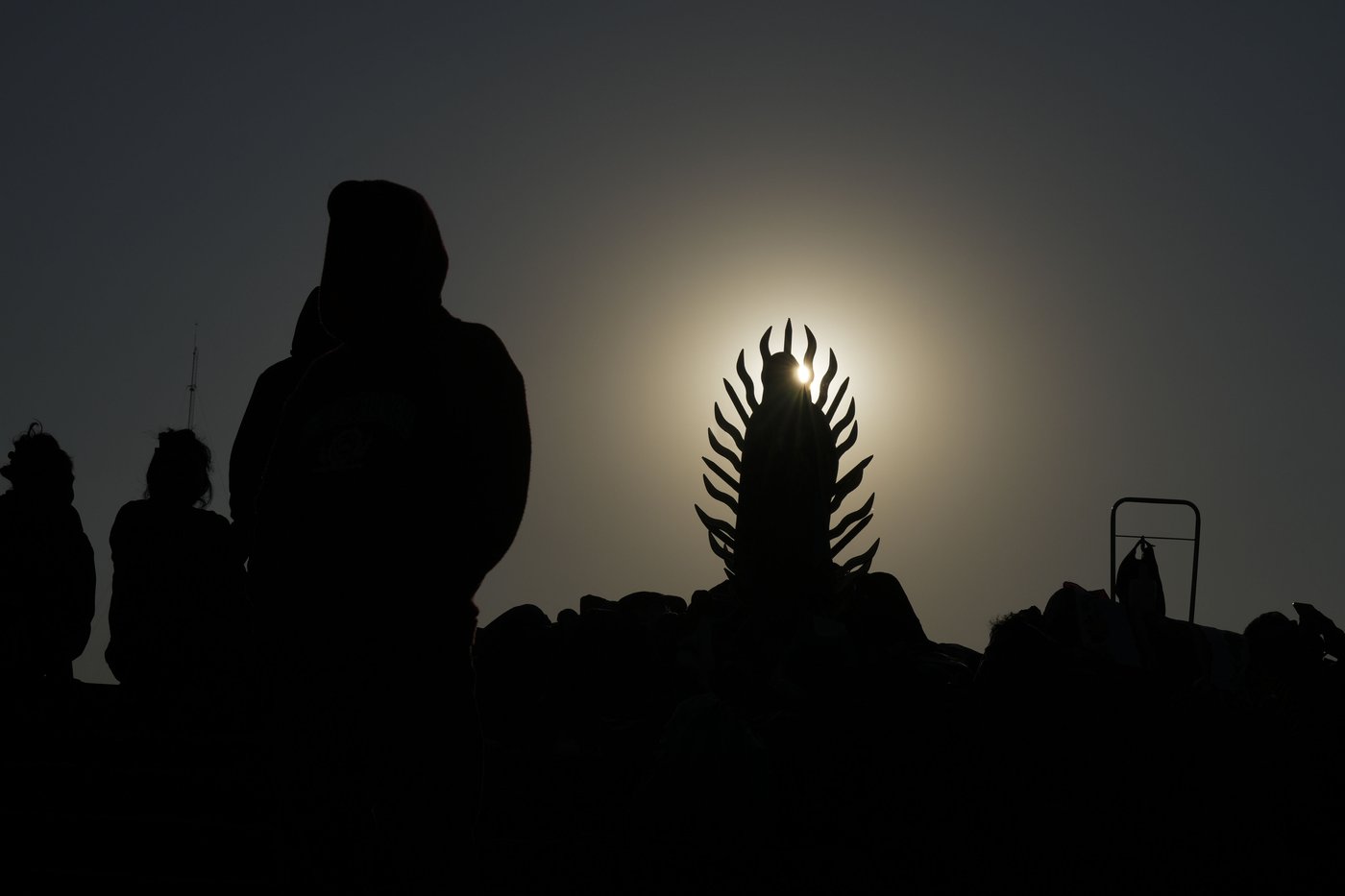 Millions mark Mexico's Virgin of Guadalupe Day but calls for a truce in drug violence go unheeded | iNFOnews.ca