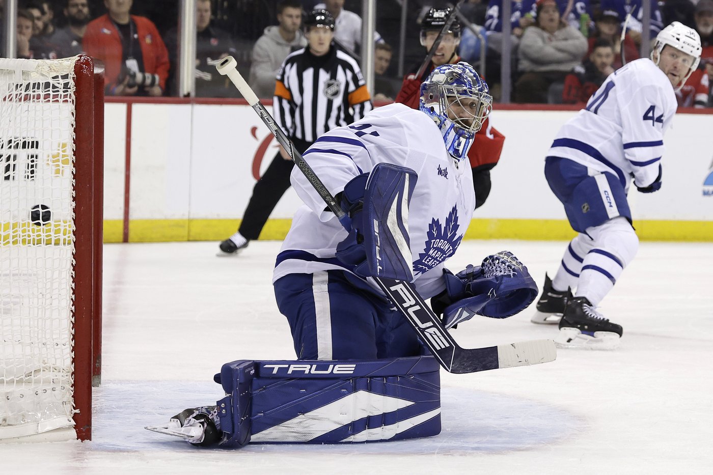 Leafs goalie Anthony Stolarz is set to have knee surgery and be out 4-6 weeks | iNFOnews.ca Leafs goalie Anthony Stolarz is set to have knee surgery and be out 4-6 weeks | iNFOnews.ca