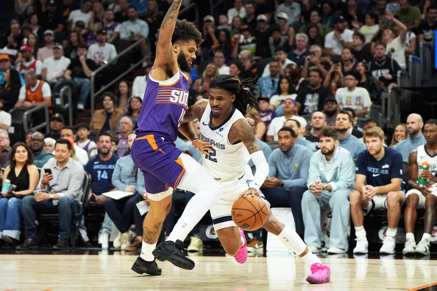 Ja Morant's jumper with 7.6 seconds left lifts Grizzlies over the Suns 114-113 | iNFOnews.ca Ja Morant's jumper with 7.6 seconds left lifts Grizzlies over the Suns 114-113 | iNFOnews.ca