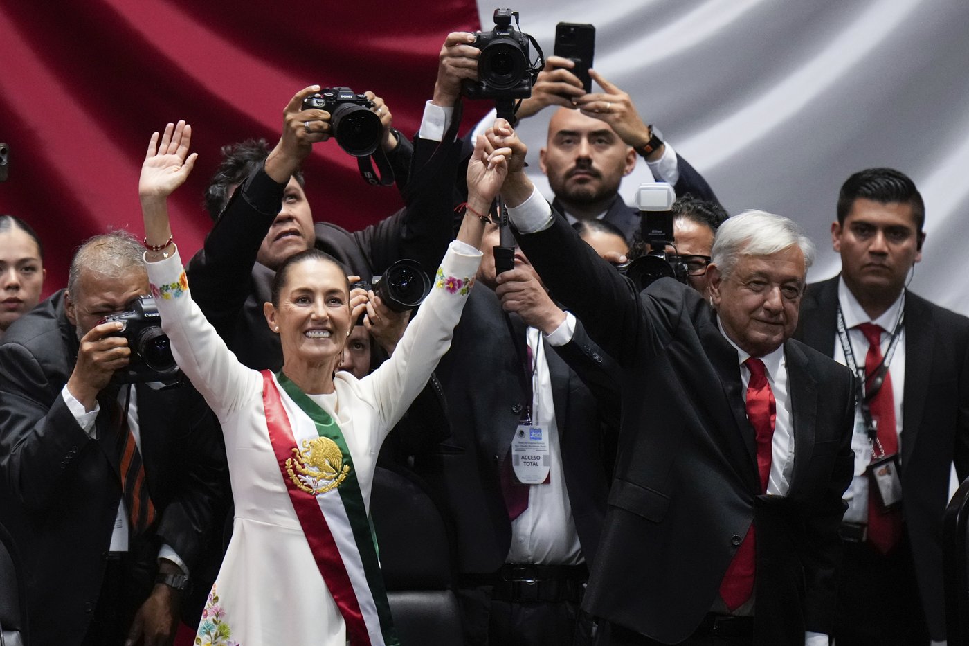 Mexico's Sheinbaum will keep doing mañanera briefings, though her style is unlike her predecessor's | iNFOnews.ca