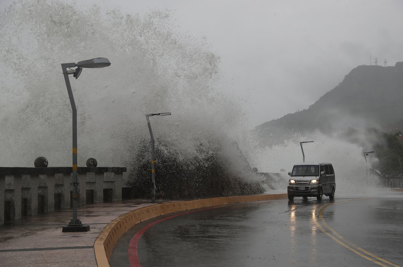 Typhoon bringing heavy rain slowly heads toward Taiwan, where 4,000 have evacuated | iNFOnews.ca Typhoon bringing heavy rain slowly heads toward Taiwan, where 4,000 have evacuated | iNFOnews.ca