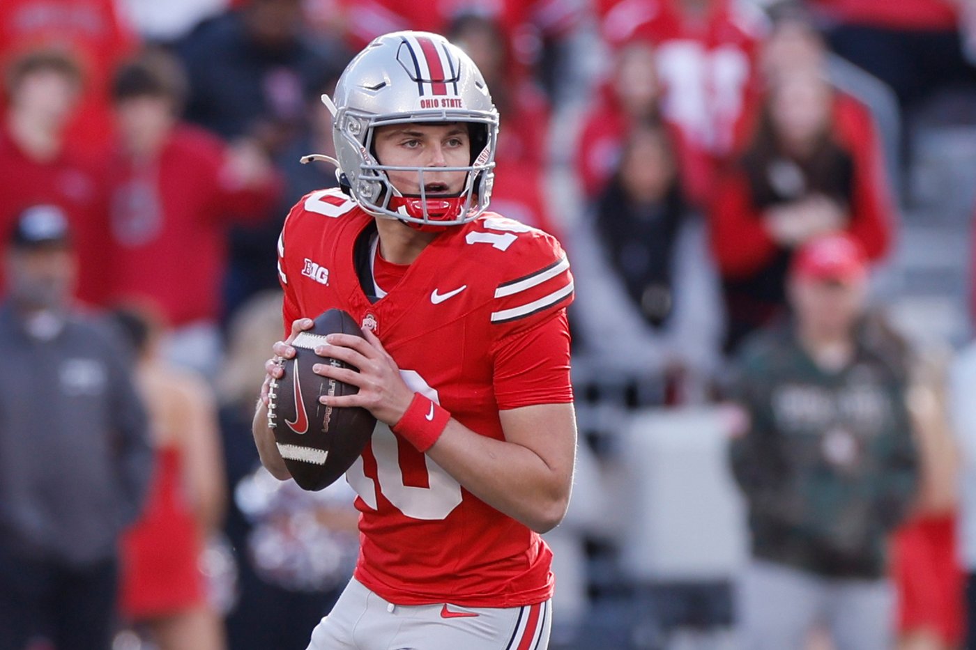 Ohio State and 6 other Big Ten teams will carry their quarterback competitions into the fall | iNFOnews.ca Ohio State and 6 other Big Ten teams will carry their quarterback competitions into the fall | iNFOnews.ca