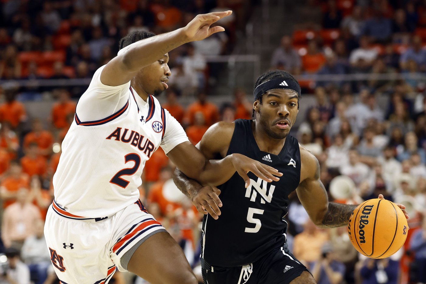 Broome has 30 points and 17 rebounds to lead No. 4 Auburn past North Alabama 102-69 | iNFOnews.ca Broome has 30 points and 17 rebounds to lead No. 4 Auburn past North Alabama 102-69 | iNFOnews.ca