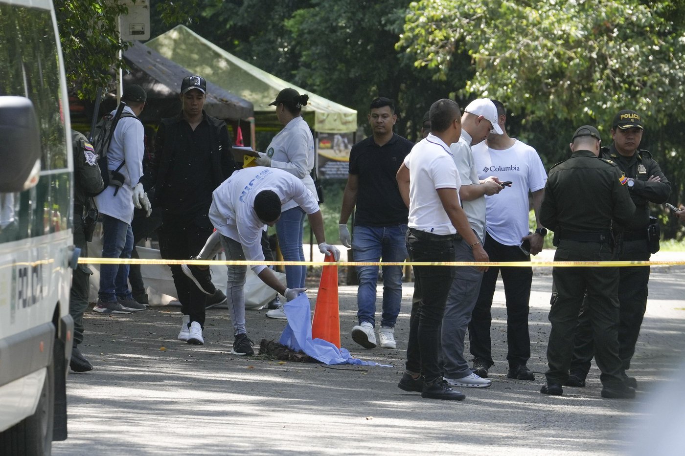 A motorcycle loaded with explosives detonated in Colombia killing 1 and injuring 14 | iNFOnews.ca A motorcycle loaded with explosives detonated in Colombia killing 1 and injuring 14 | iNFOnews.ca
