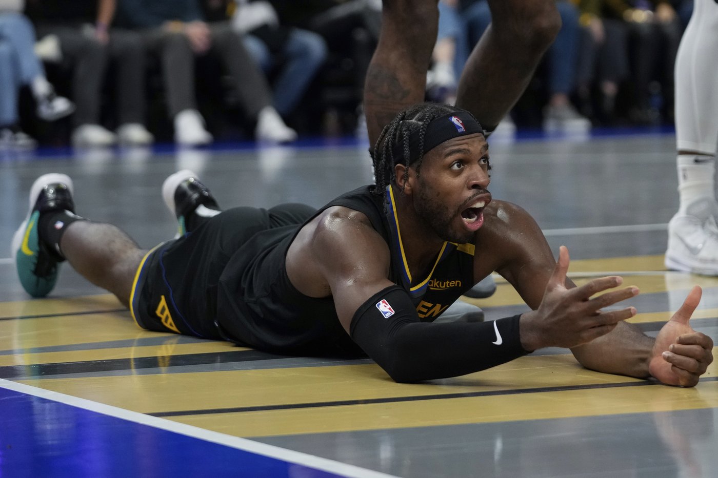 Draymond Green and Stephen Curry lead balanced Warriors past Grizzlies 123-118 | iNFOnews.ca