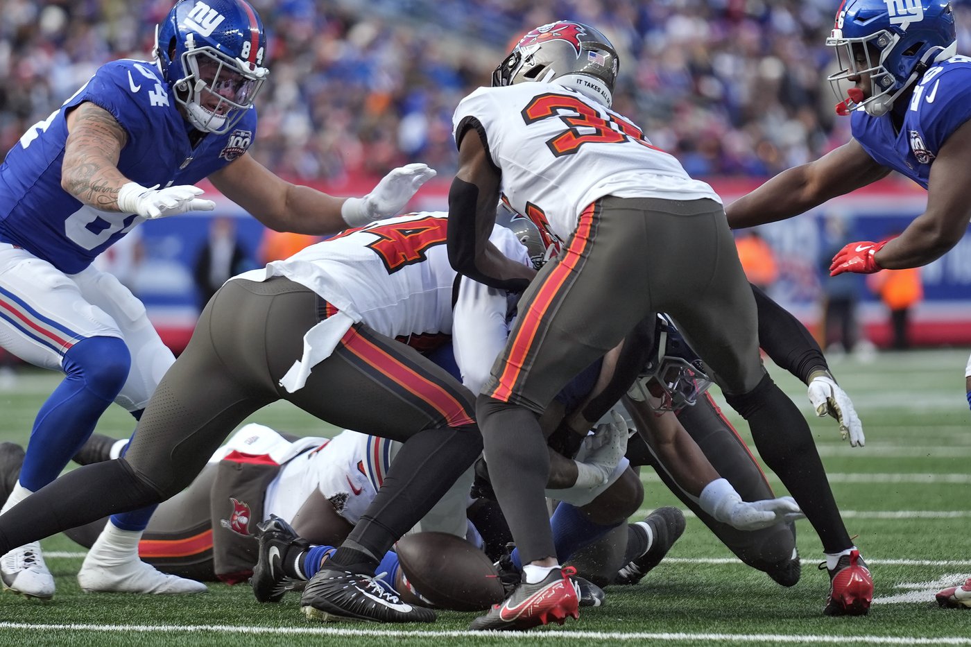 The Giants were a no-show against the Bucs after releasing quarterback Daniel Jones | iNFOnews.ca The Giants were a no-show against the Bucs after releasing quarterback Daniel Jones | iNFOnews.ca