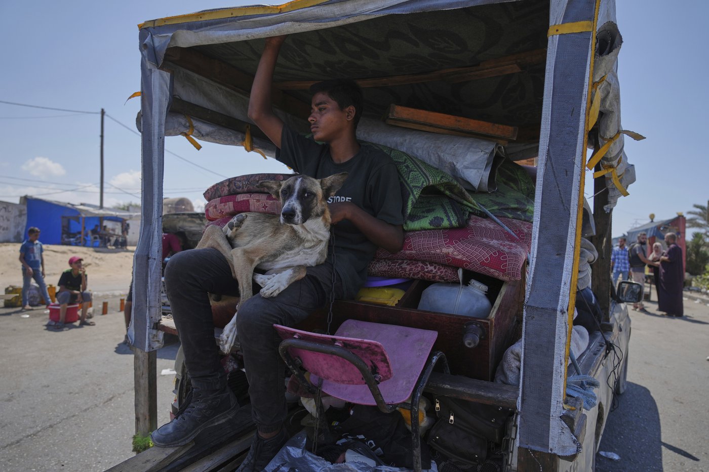 The Latest: Hamas says its leaders survived an Israeli strike on Qatar | iNFOnews.ca