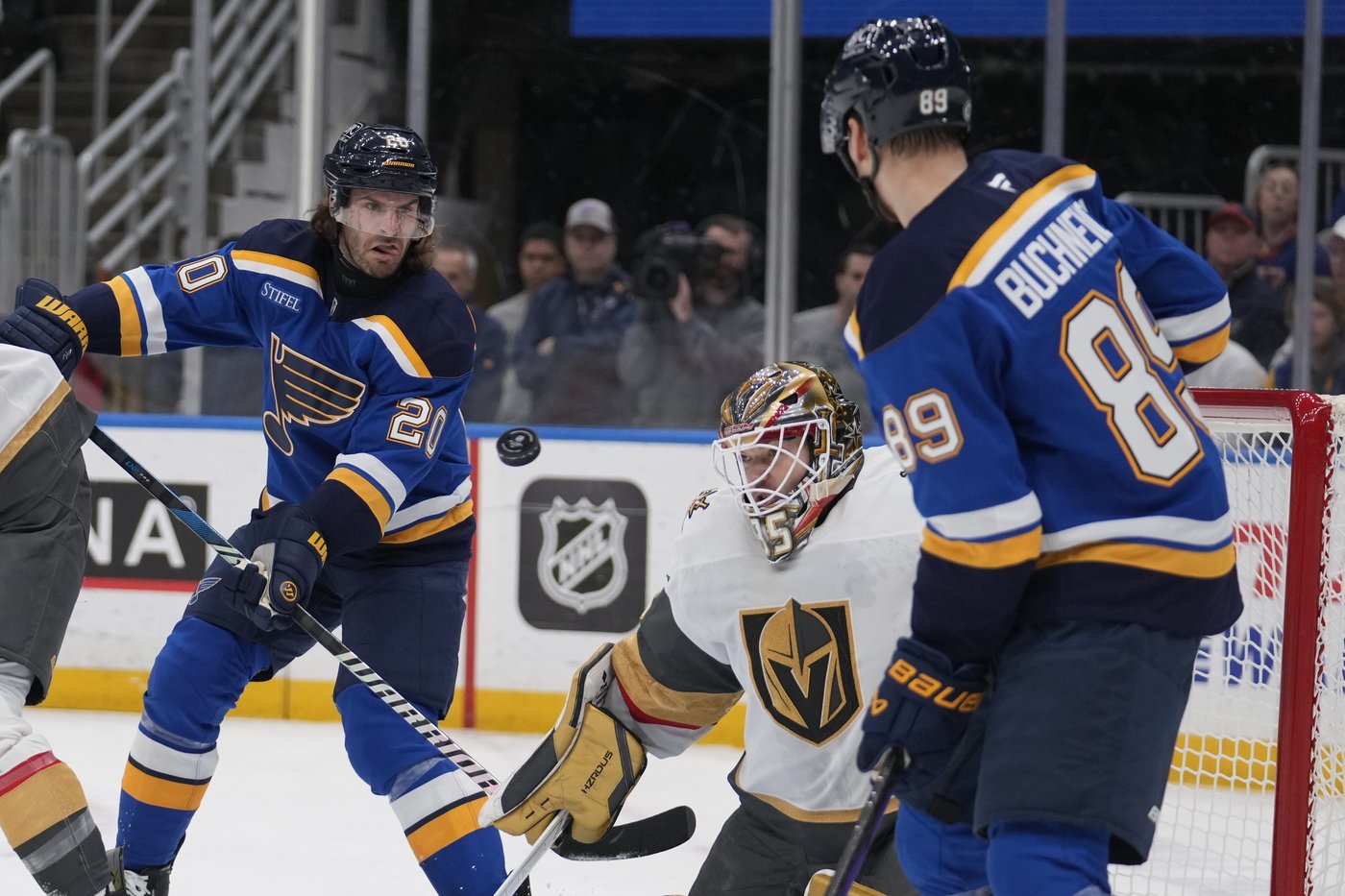 St. Louis Blues move to mutually terminate the remainder of Brandon Saad's contract | iNFOnews.ca