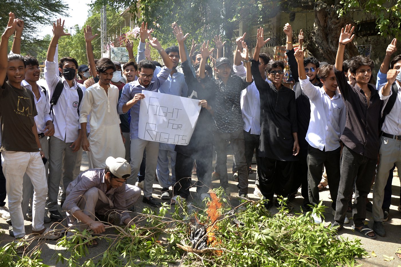 Pakistani police fire tear gas at protesting students as anger spreads over alleged on-campus rape | iNFOnews.ca