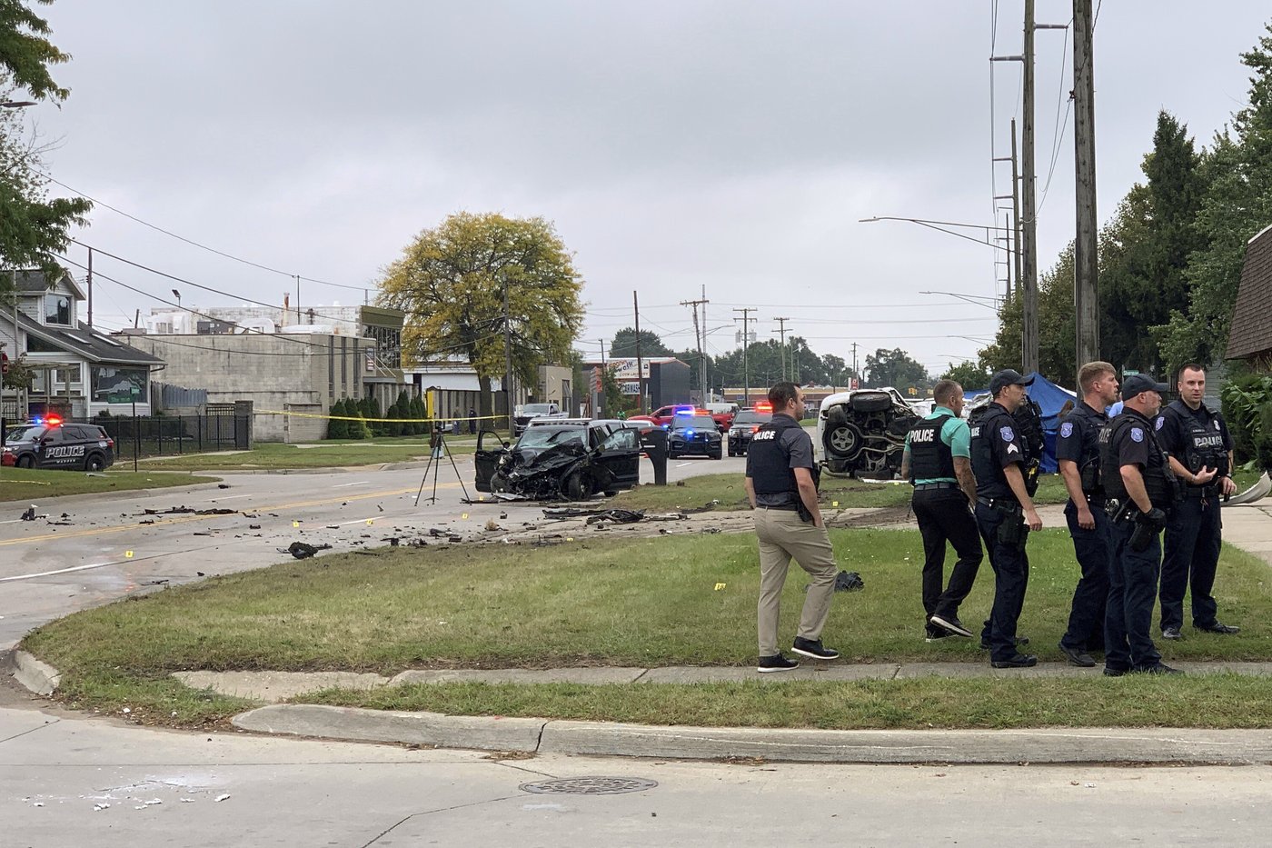 Detroit-area police officer charged with manslaughter in crash that killed 2 men | iNFOnews.ca Detroit-area police officer charged with manslaughter in crash that killed 2 men | iNFOnews.ca