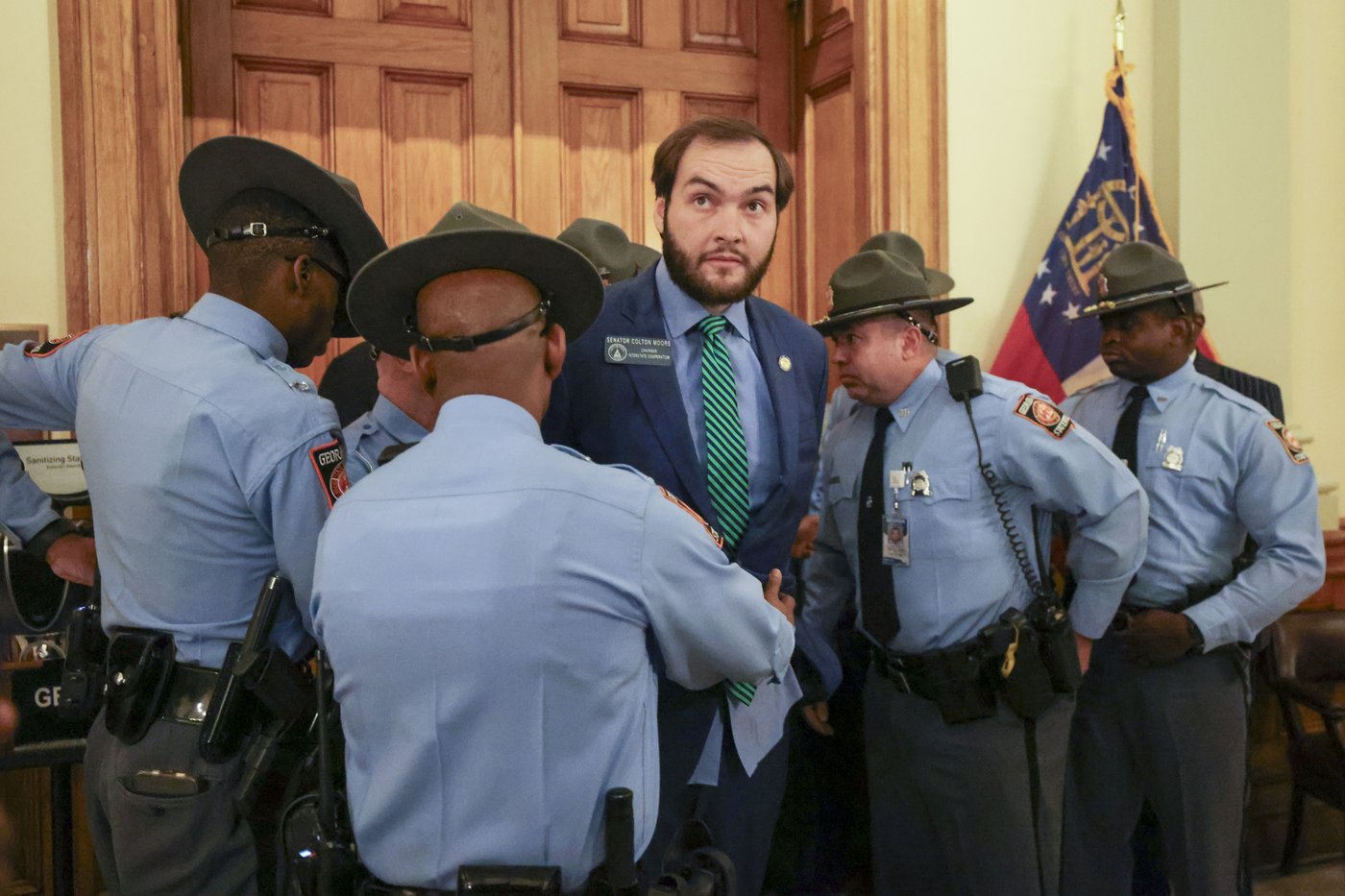 Georgia senator arrested after he tried to defy a ban on entering the House chamber | iNFOnews.ca