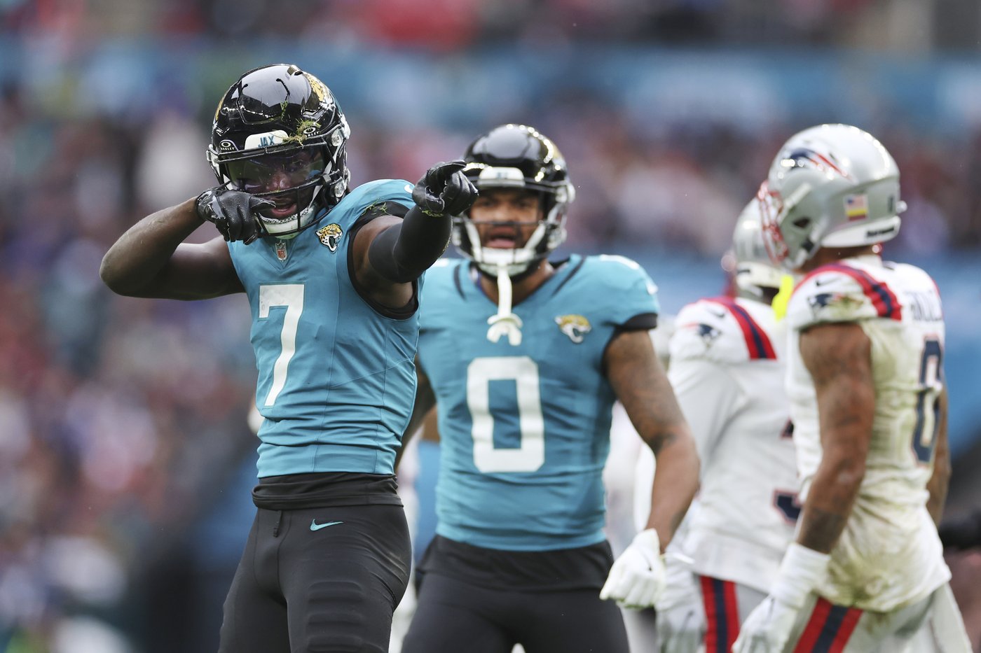 Bigsby scores 2 TDs as Jaguars show fight in 32-16 win over Patriots in London | iNFOnews.ca Bigsby scores 2 TDs as Jaguars show fight in 32-16 win over Patriots in London | iNFOnews.ca