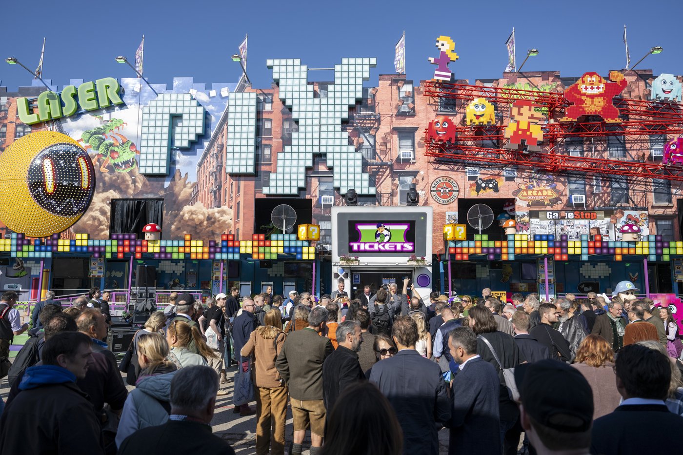 Oktoberfest tightens security after a deadly knife attack in western Germany | iNFOnews.ca