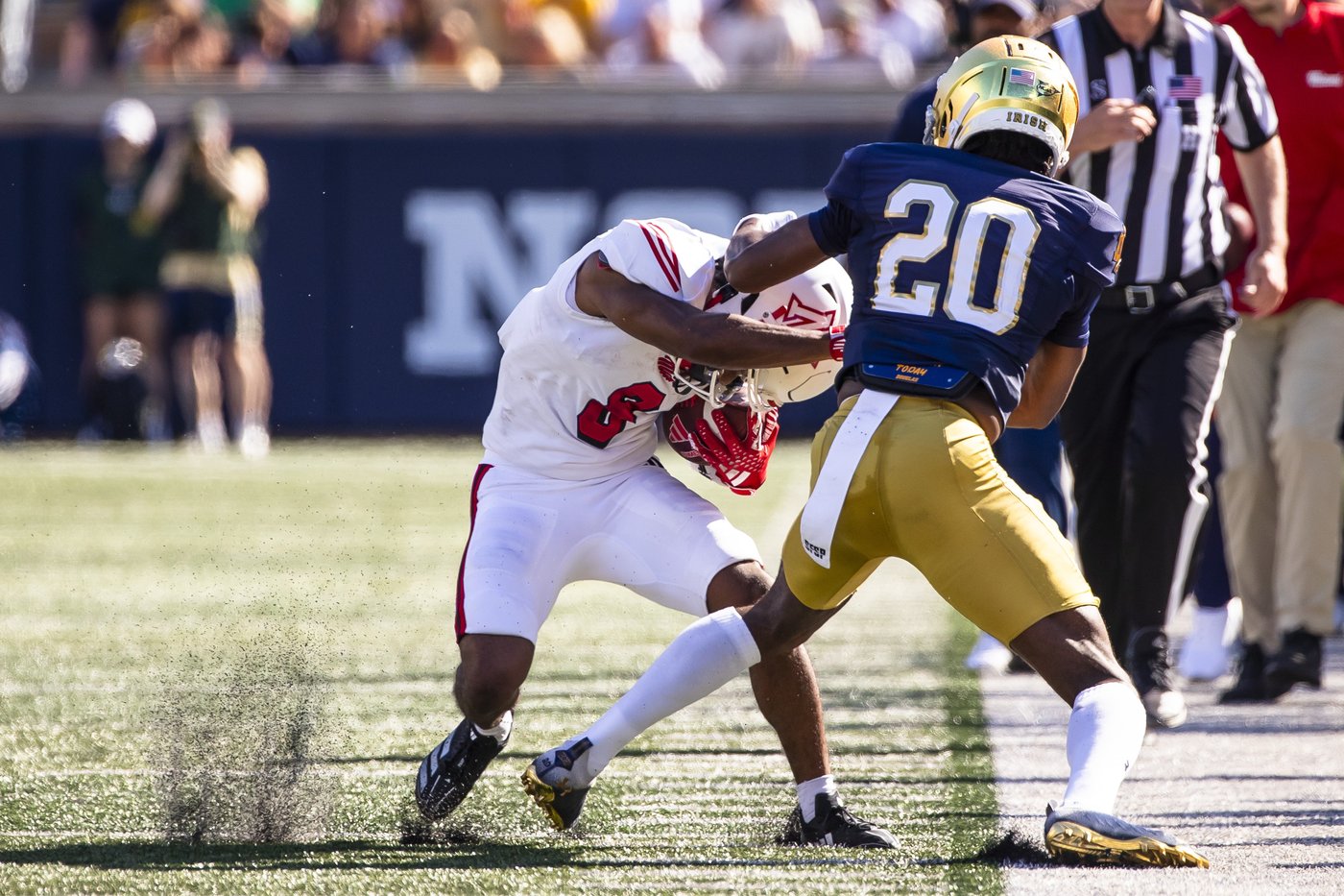 No. 17 Notre Dame shakes off sluggish start in 28-3 win over Miami (Ohio) | iNFOnews.ca No. 17 Notre Dame shakes off sluggish start in 28-3 win over Miami (Ohio) | iNFOnews.ca