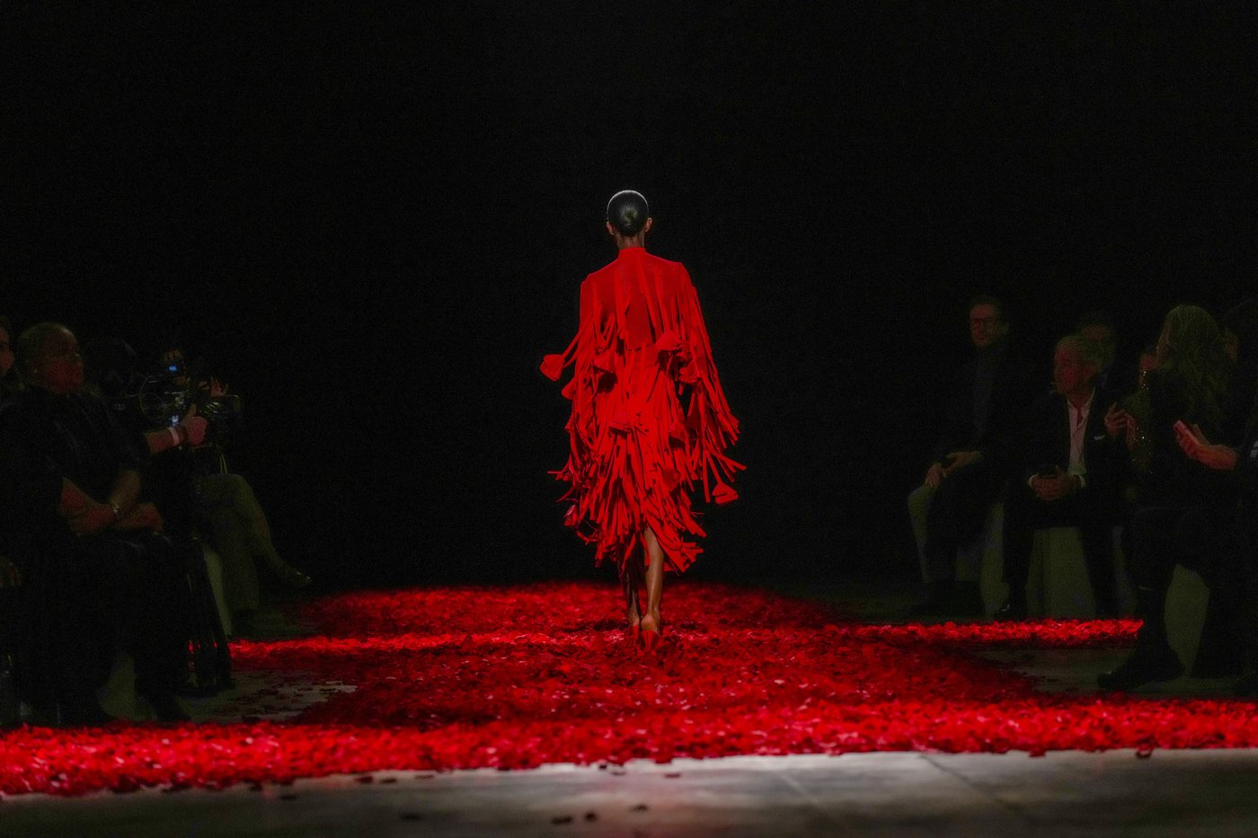 Ferragamo pops red with a Milan collection inspired by the world of dance | iNFOnews.ca