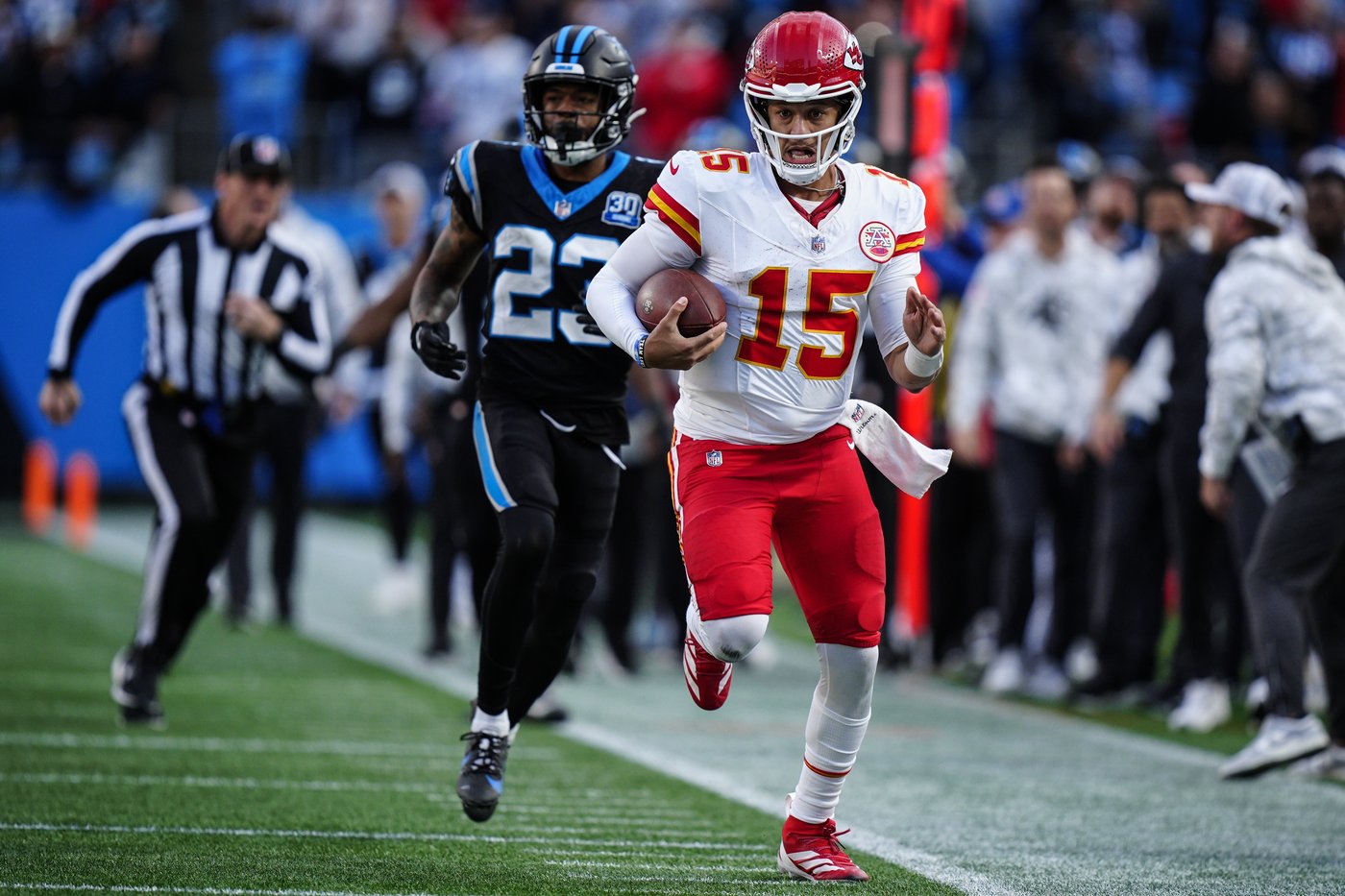 Patrick Mahomes and Chiefs win at the buzzer again, topping Panthers 30-27 on Shrader's field goal | iNFOnews.ca Patrick Mahomes and Chiefs win at the buzzer again, topping Panthers 30-27 on Shrader's field goal | iNFOnews.ca