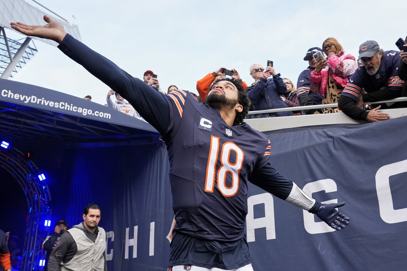 Bears' offense looks better with Thomas Brown calling the plays during another tough loss | iNFOnews.ca