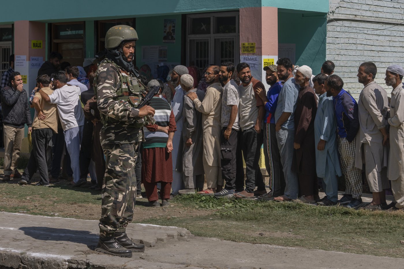 Brisk voting for local government in Indian-controlled Kashmir for first time after losing autonomy | iNFOnews.ca