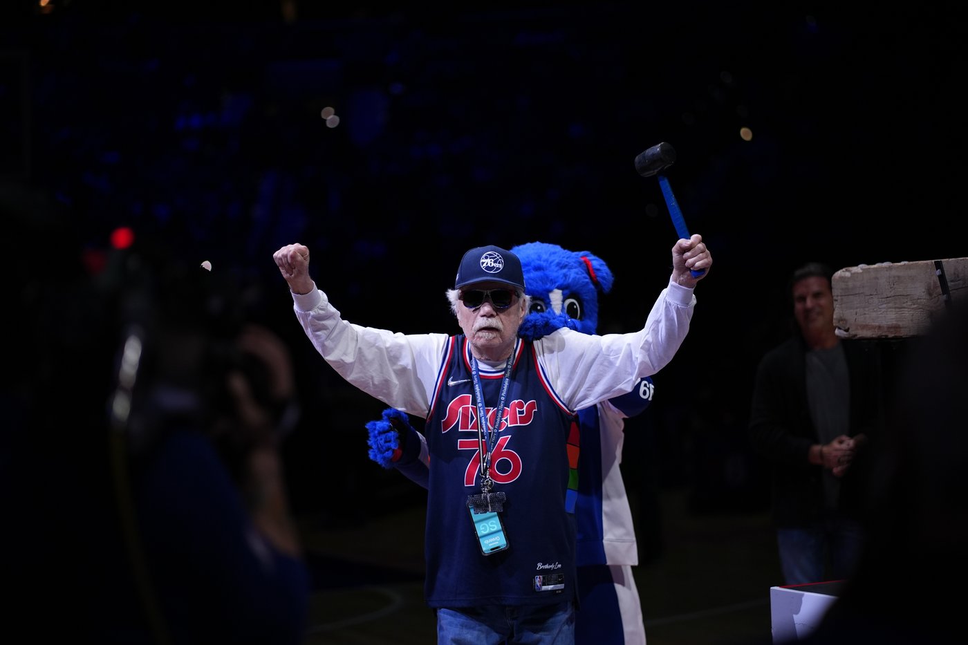 Jack Nicholson, Spike Lee and Billy Crystal set to become basketball Hall of Famers as superfans | iNFOnews.ca
