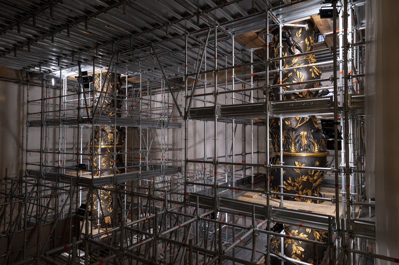 Restorers complete work on the canopy covering St. Peter's main altar ahead of the 2025 Jubilee | iNFOnews.ca