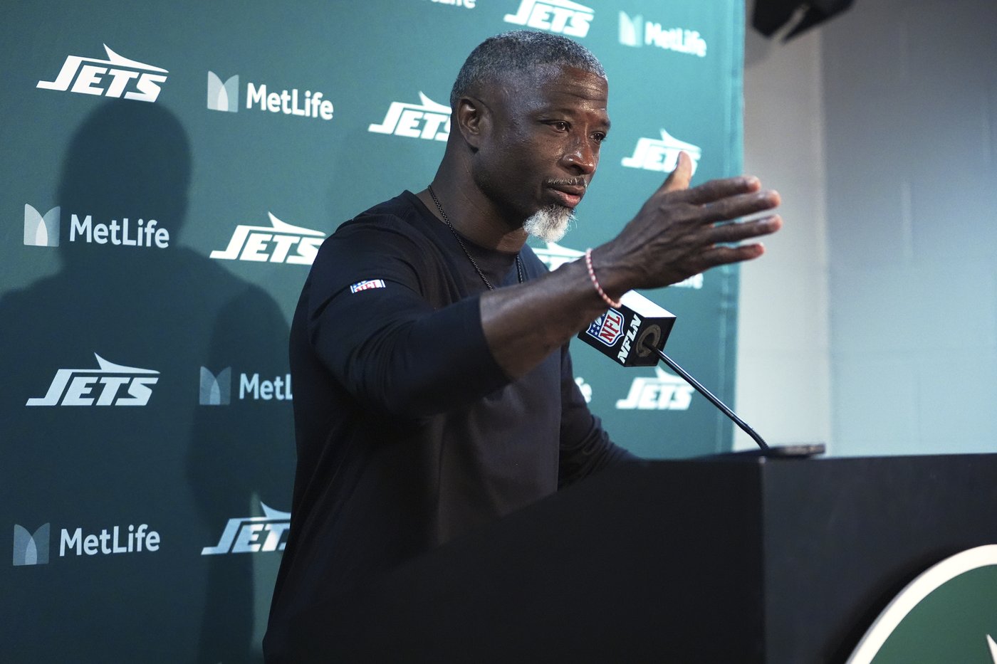 Aaron Rodgers faces former team as Steelers take on Jets in season opener | iNFOnews.ca Aaron Rodgers faces former team as Steelers take on Jets in season opener | iNFOnews.ca