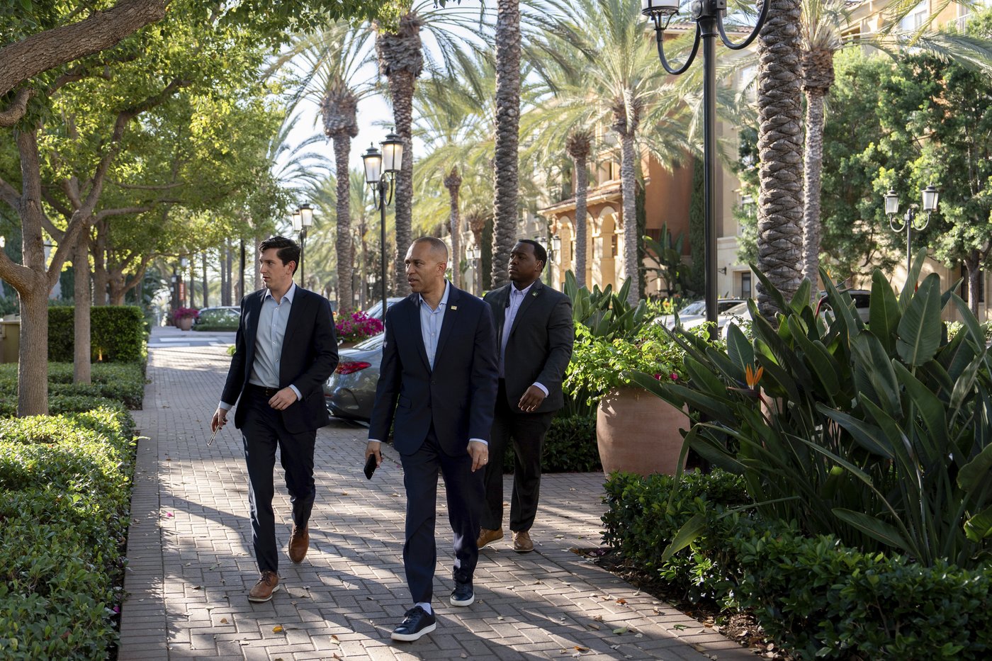 Hakeem Jeffries chooses calm over chaos as Democrats work to win the House majority | iNFOnews.ca