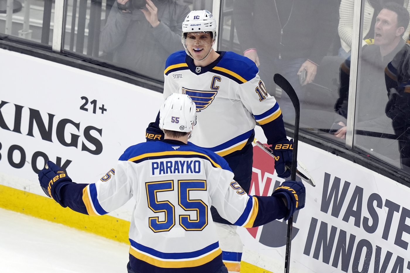 Brayden Schenn scores OT winner to lift the Blues over the Bruins, 3-2 | iNFOnews.ca