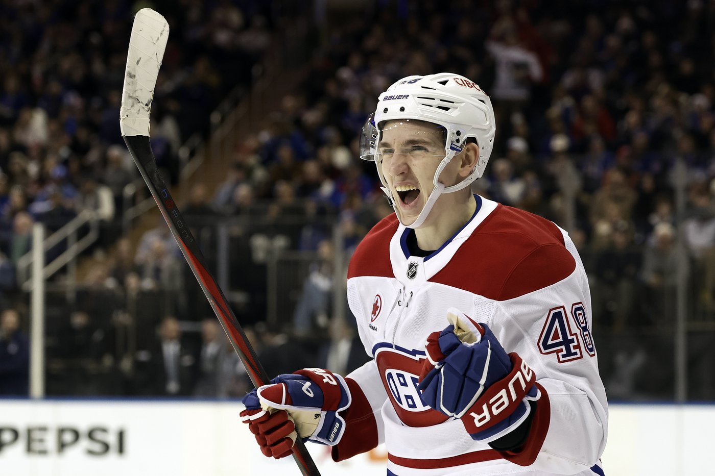 Canadiens defenseman Lane Hutson earns Calder Trophy as NHL’s rookie of the year | iNFOnews.ca