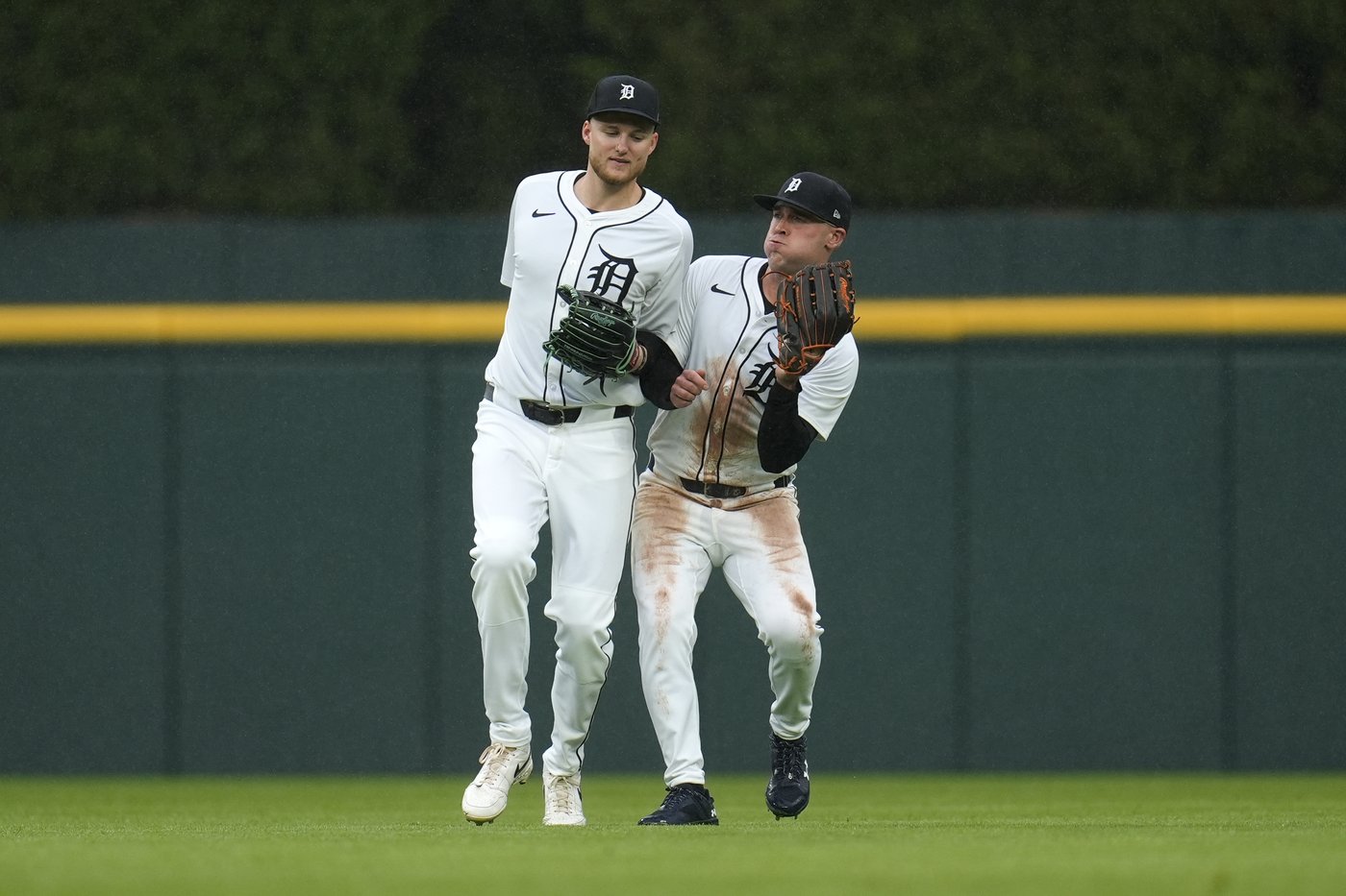 White Sox beat playoff-bound Tigers 4-0, stay at 121 losses going into finale | iNFOnews.ca