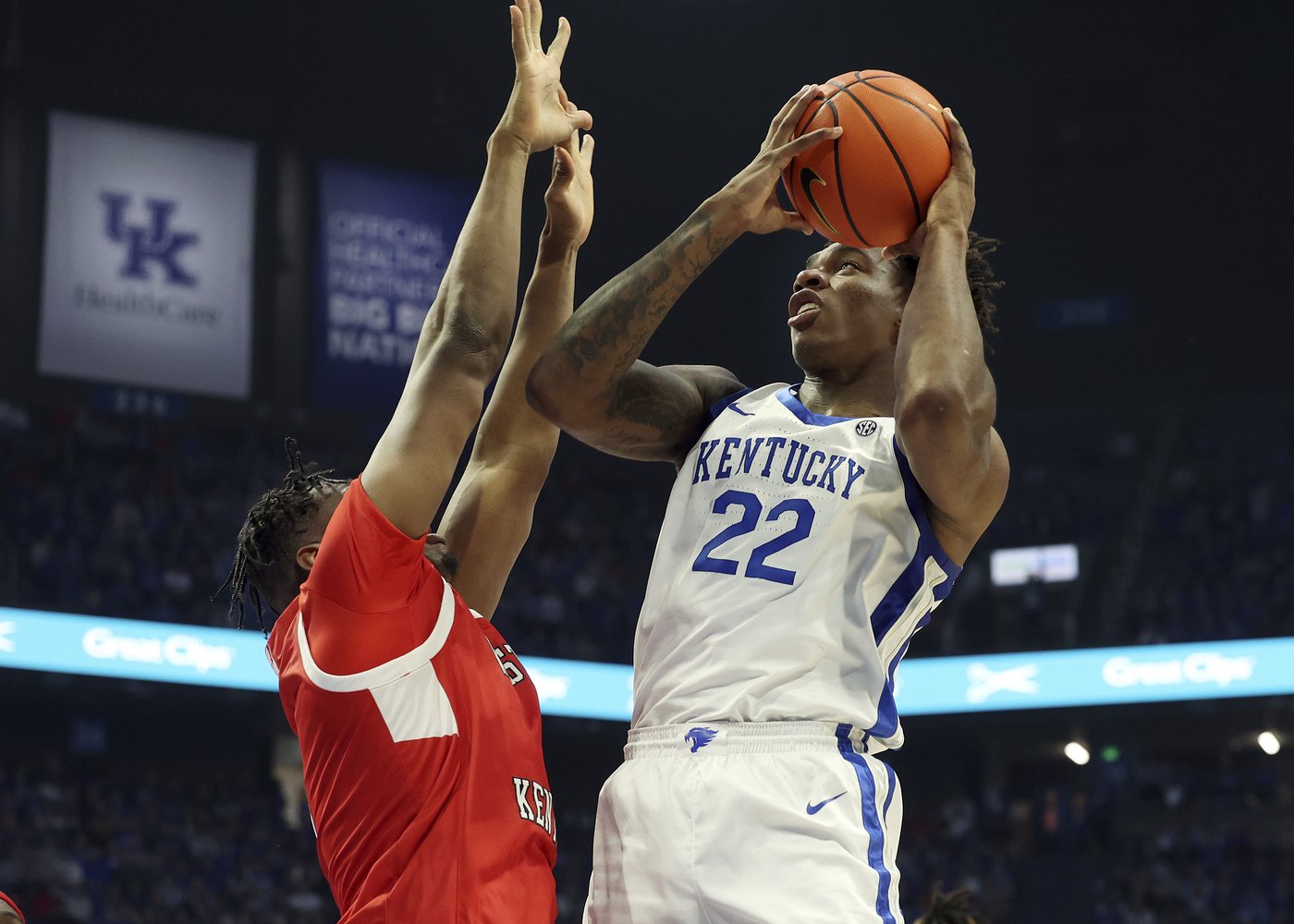 Oweh, Carr each score 18 points to help No. 8 Kentucky outlast Western Kentucky 87-68 | iNFOnews.ca