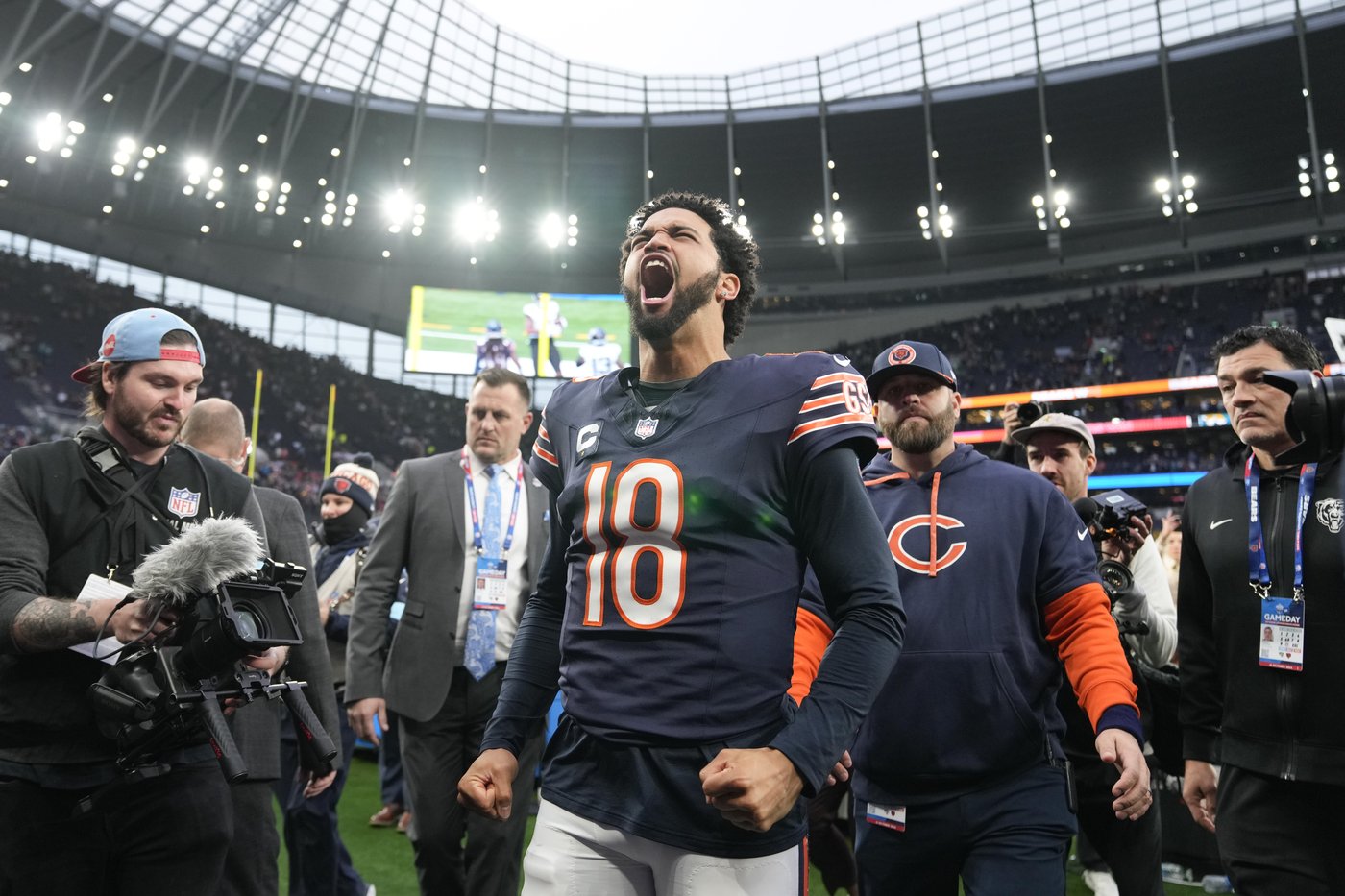 Bears' Caleb Williams says he's not caught up in potential matchup with Jayden Daniels | iNFOnews.ca