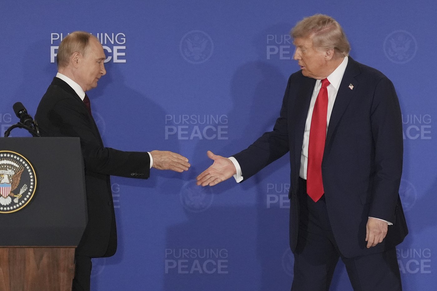 Trump frustrated after thinking he made headway on Russia-Ukraine talks only to see Putin balk | iNFOnews.ca