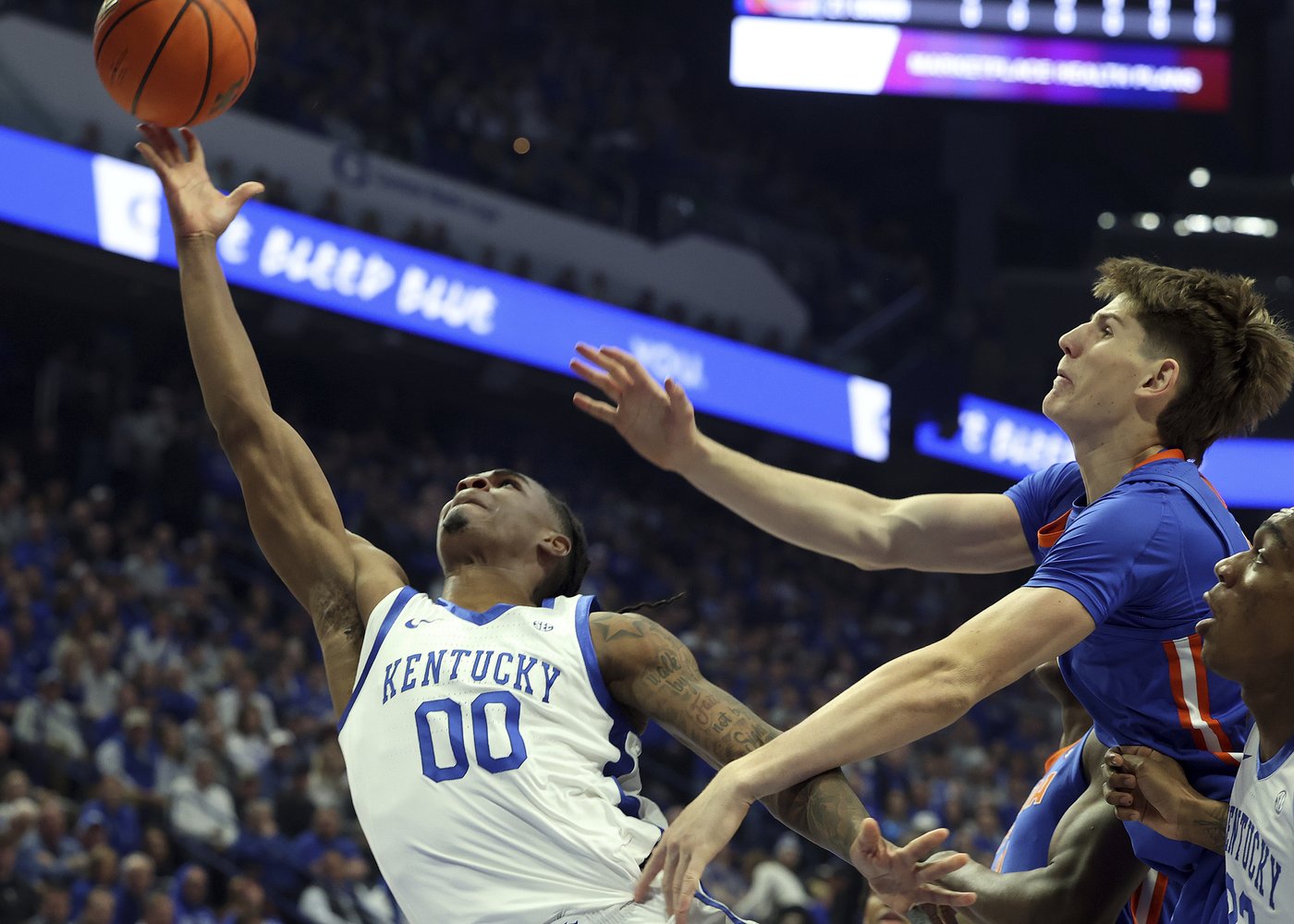 Koby Brea hits seven 3-pointers as No. 10 Kentucky hands No. 6 Florida its first loss, 106-100 | iNFOnews.ca