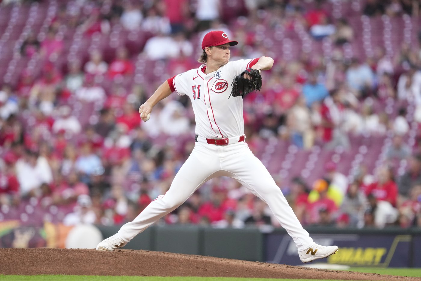 Christian Yelich's homer powers Brewers to 8th straight win, beating Reds 3-2 | iNFOnews.ca
