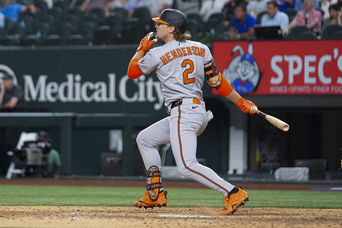 Henderson drives in four runs in extra innings and Orioles beat Rangers 10-6 in 11 | iNFOnews.ca