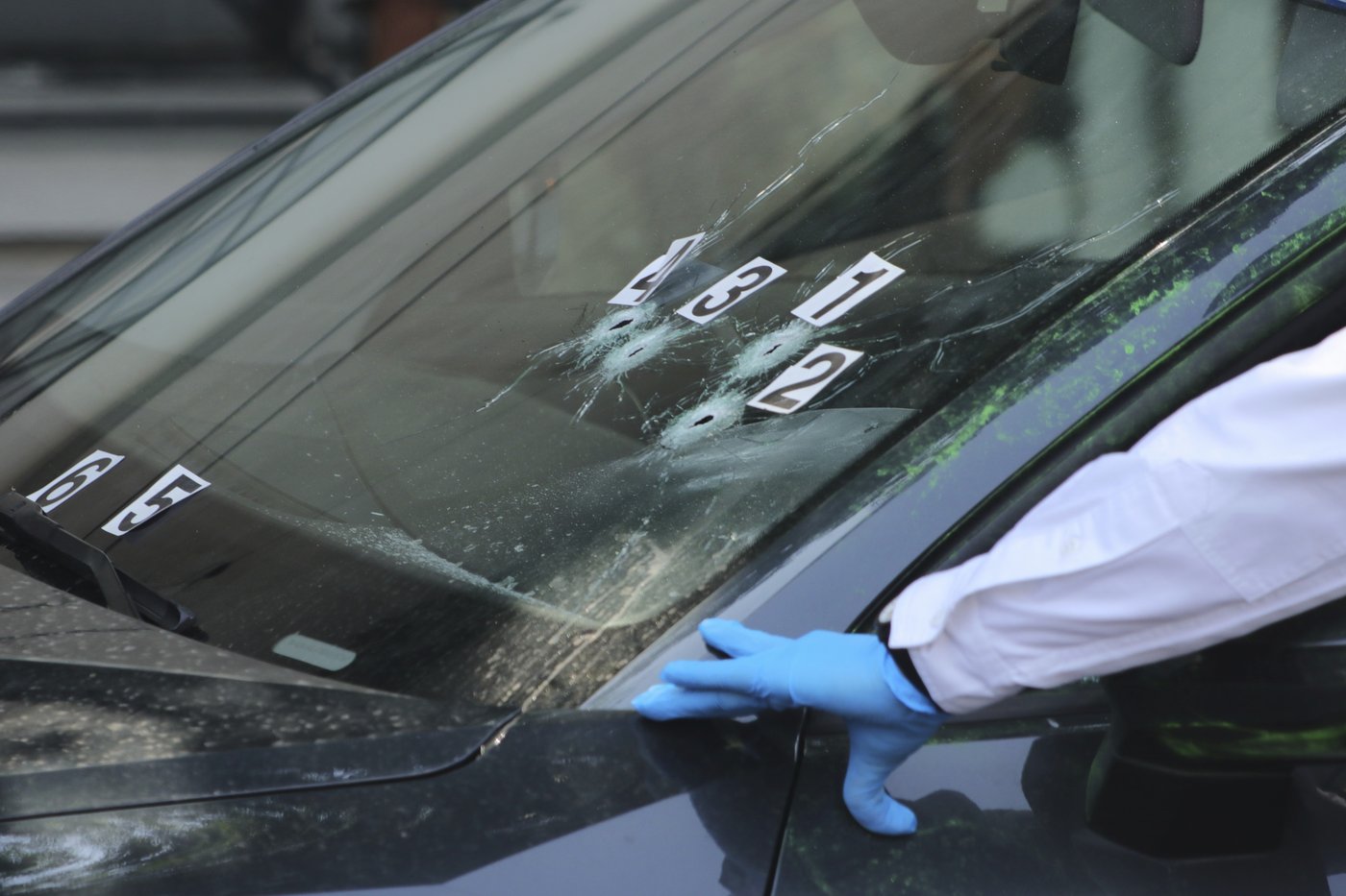 The personal secretary and adviser to Mexico City's mayor are shot dead | iNFOnews.ca