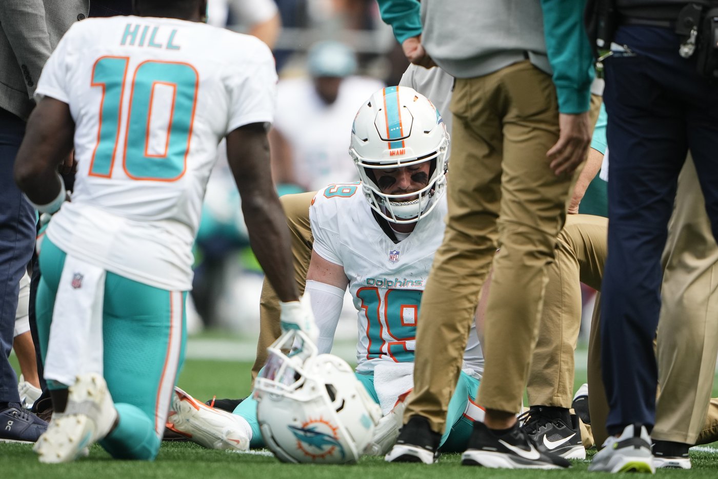 Seahawks roll to 24-3 win over Dolphins as Miami deals with another QB injury | iNFOnews.ca Seahawks roll to 24-3 win over Dolphins as Miami deals with another QB injury | iNFOnews.ca