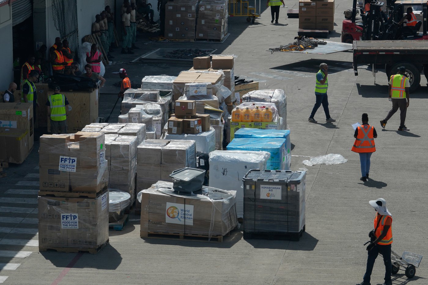 Hurricane death toll rises to 43 in Haiti as aid pours in across the northern Caribbean | iNFOnews.ca Hurricane death toll rises to 43 in Haiti as aid pours in across the northern Caribbean | iNFOnews.ca