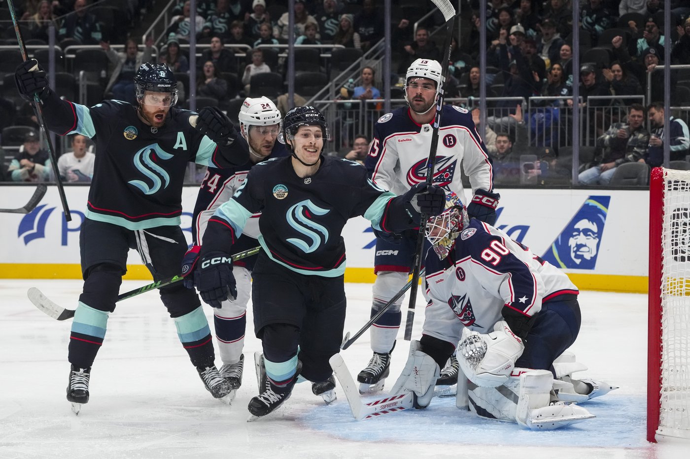 Kraken score twice in 10 seconds, defeat Blue Jackets 5-2 | iNFOnews.ca