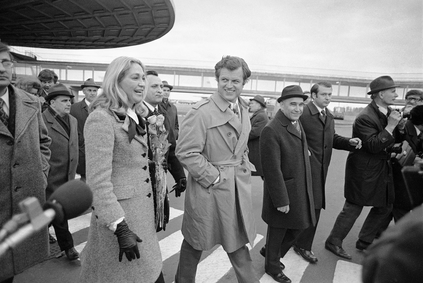 Joan Kennedy, first wife of Sen. Edward Kennedy, has died | iNFOnews.ca Joan Kennedy, first wife of Sen. Edward Kennedy, has died | iNFOnews.ca
