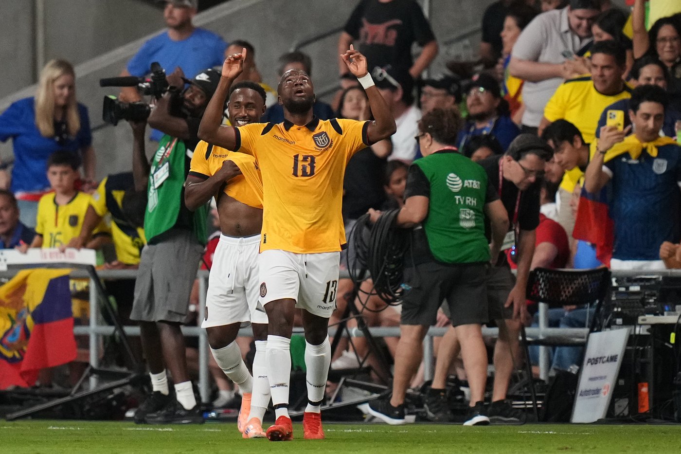Balogun's second-half goal gives US a 1-1 tie against Ecuador in friendly | iNFOnews.ca Balogun's second-half goal gives US a 1-1 tie against Ecuador in friendly | iNFOnews.ca