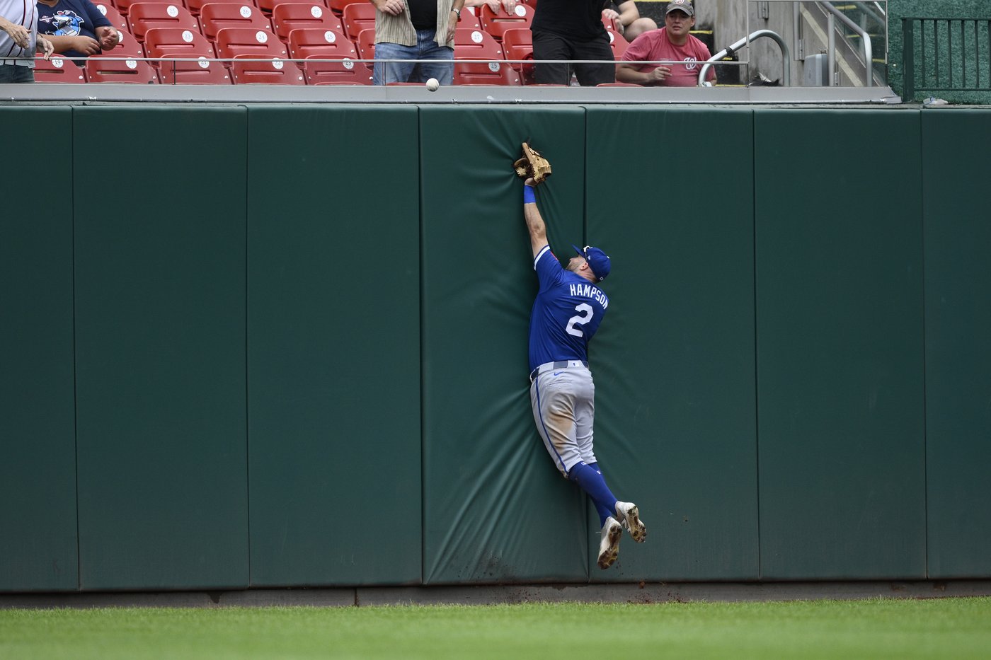 Frazier's pinch-hit, 2-run single lifts the Royals to a series sweep of the Nationals | iNFOnews.ca Frazier's pinch-hit, 2-run single lifts the Royals to a series sweep of the Nationals | iNFOnews.ca