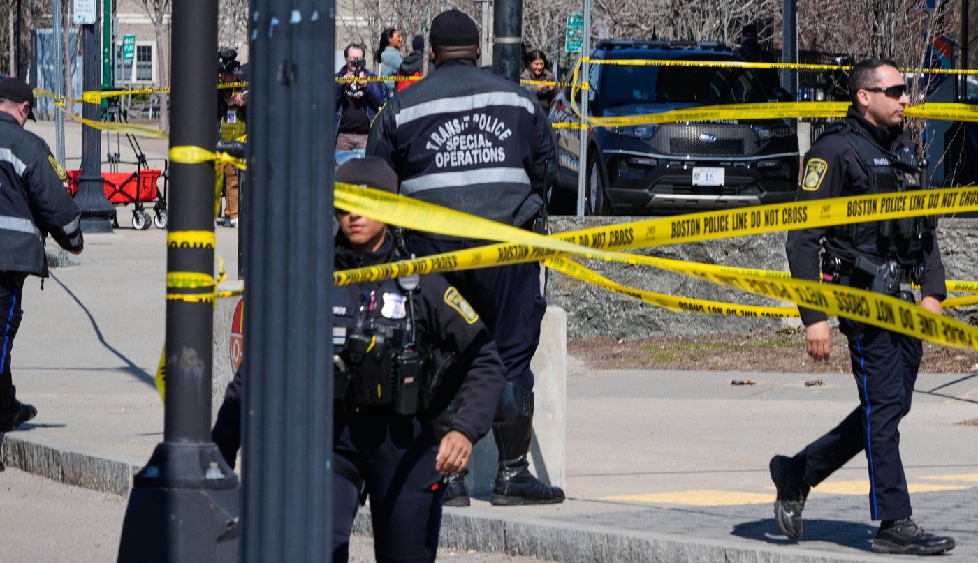 Boston transit police say man threatened to stab bus driver before struggle with officers | iNwheels Boston transit police say man threatened to stab bus driver before struggle with officers | iNwheels