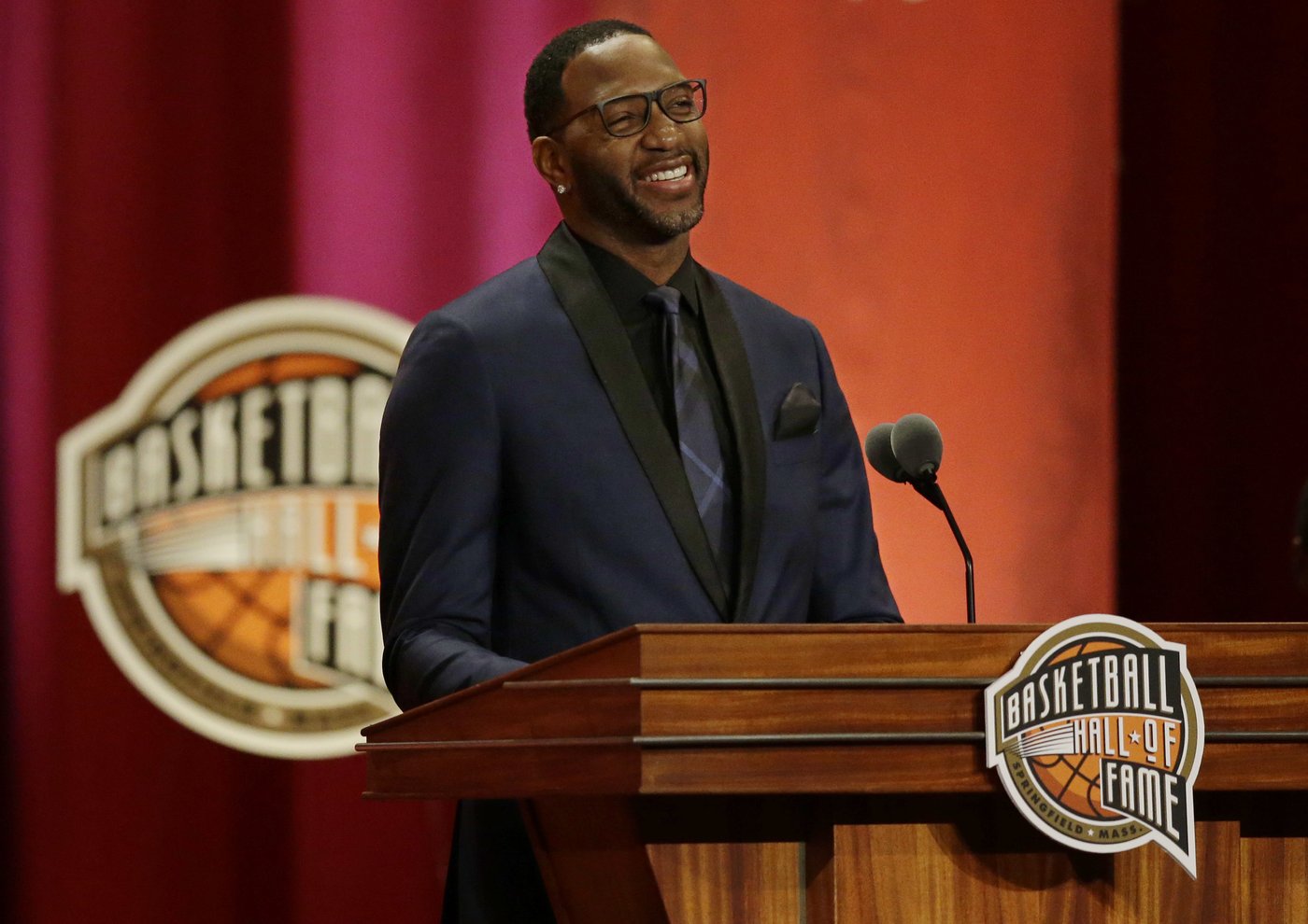Ex-Raptors star Carter part of group seeking to buy stake in Buffalo Bills, AP source says | iNFOnews.ca Ex-Raptors star Carter part of group seeking to buy stake in Buffalo Bills, AP source says | iNFOnews.ca